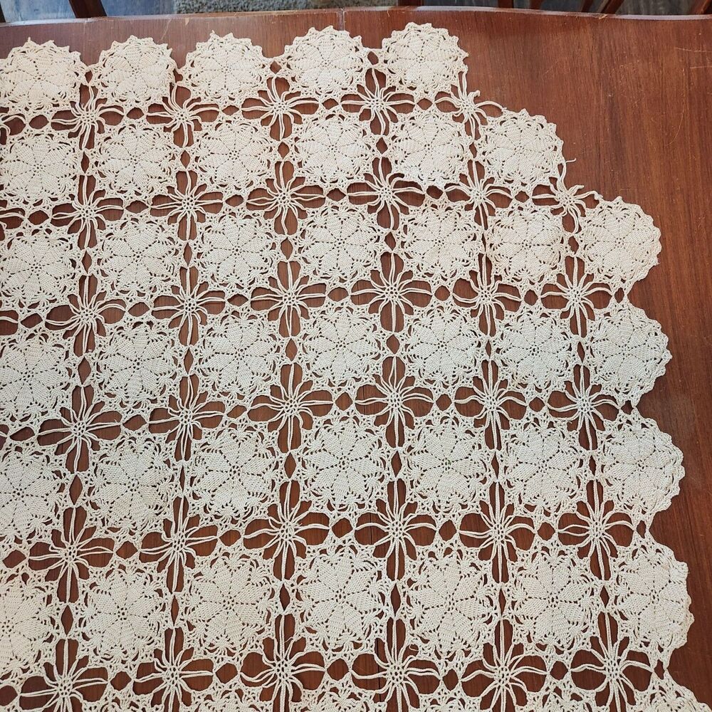 Crochet Tablecloth 48in x 70in Rectangle Beige Star Rounds Vintage Overlay - Picture 9 of 9